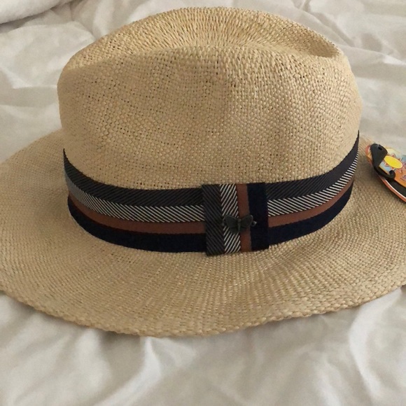 Straw Hat - Picture 3 of 4